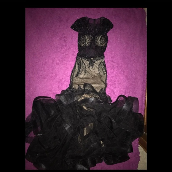 Black mesh sequined prom dress - Picture 1 of 4